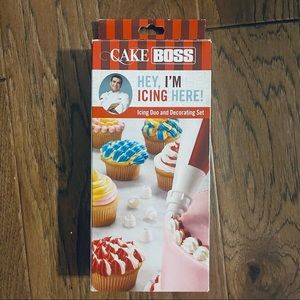 NEW Cake Boss Hey, I’m Icing Here! Icing Duo and Decorating Set